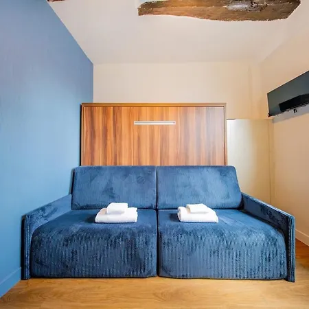 Cute Blue - Arts & Metiers Parigi
